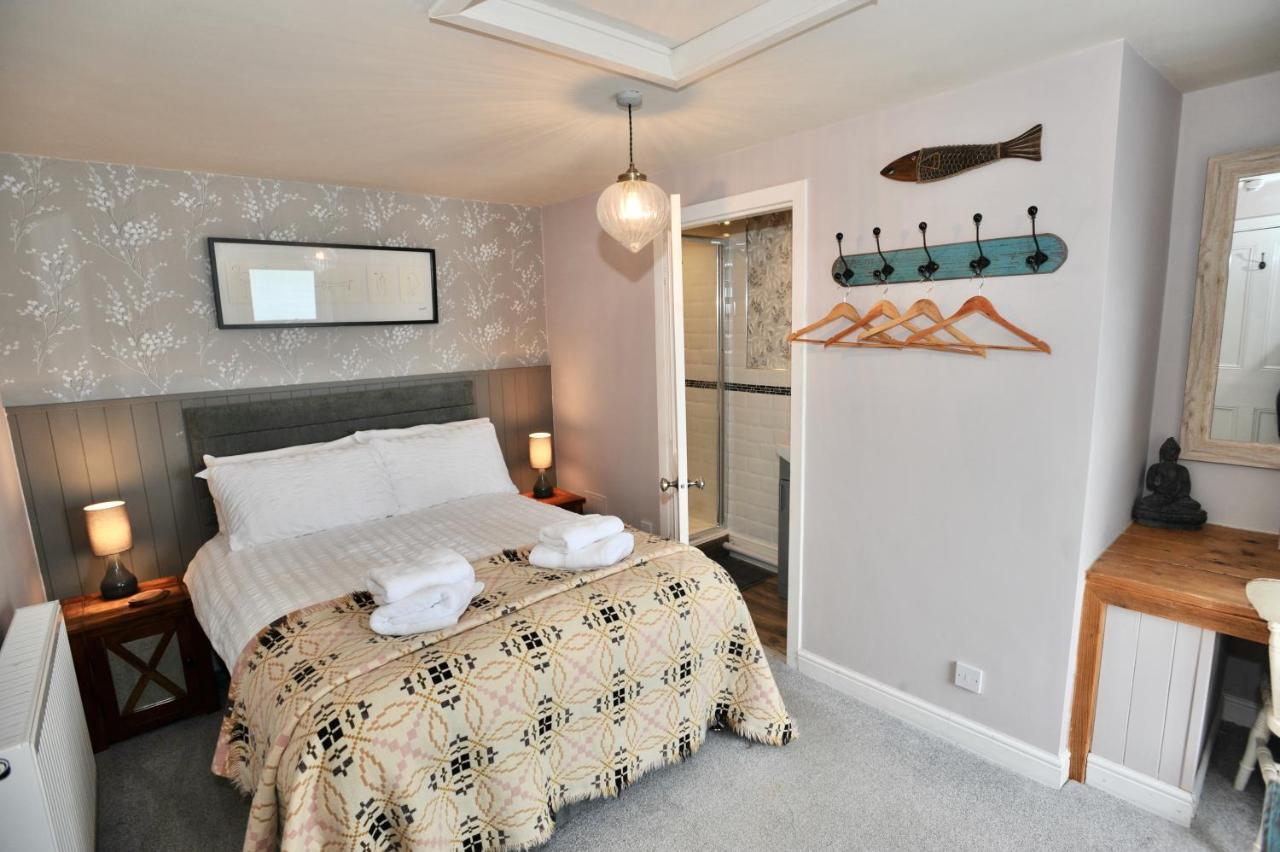 Sea View Guest House Benllech Eksteriør billede