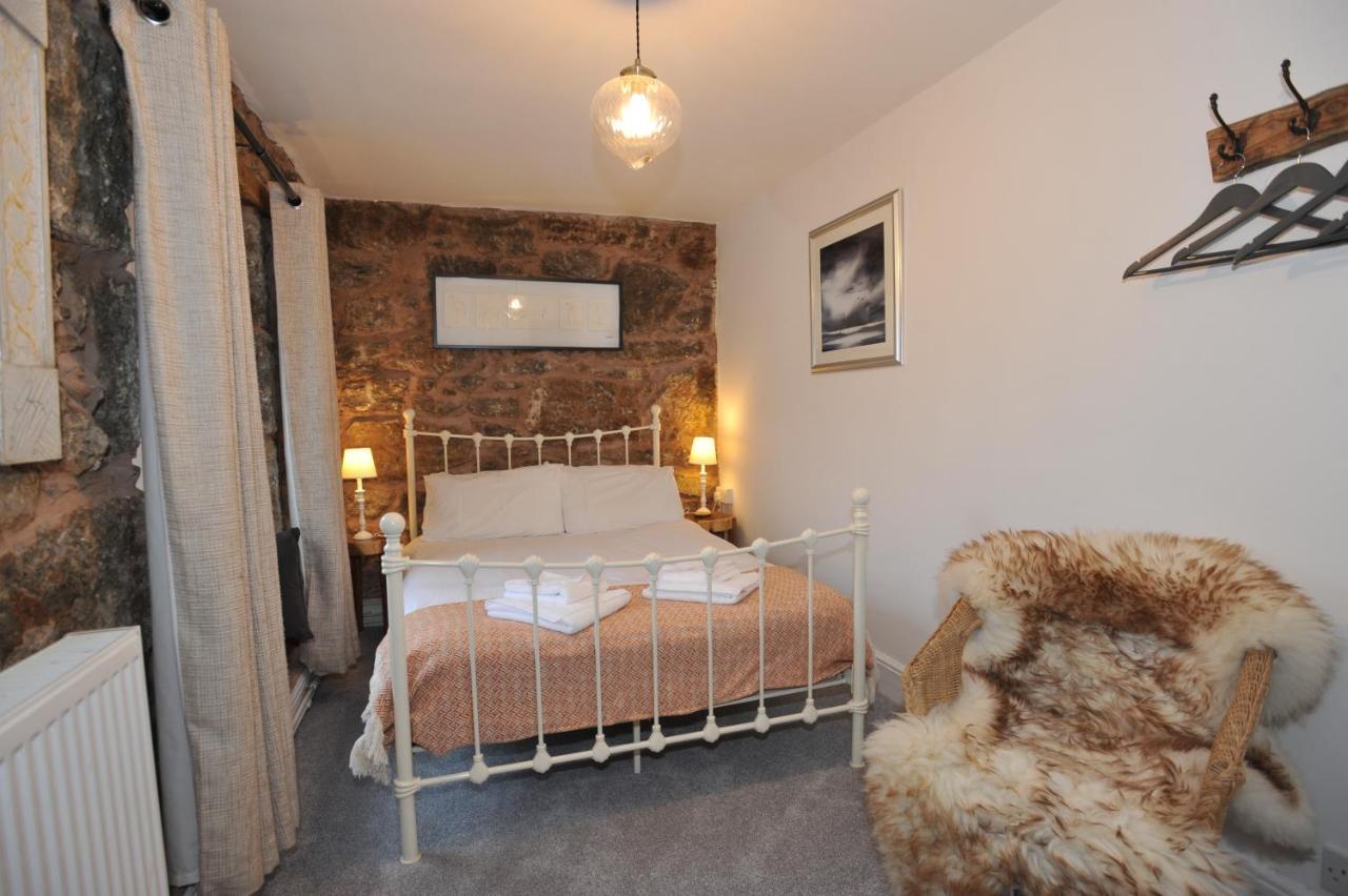 Sea View Guest House Benllech Eksteriør billede