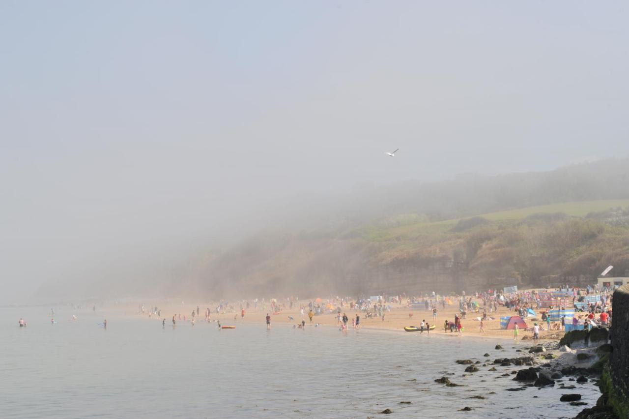 Sea View Guest House Benllech Eksteriør billede