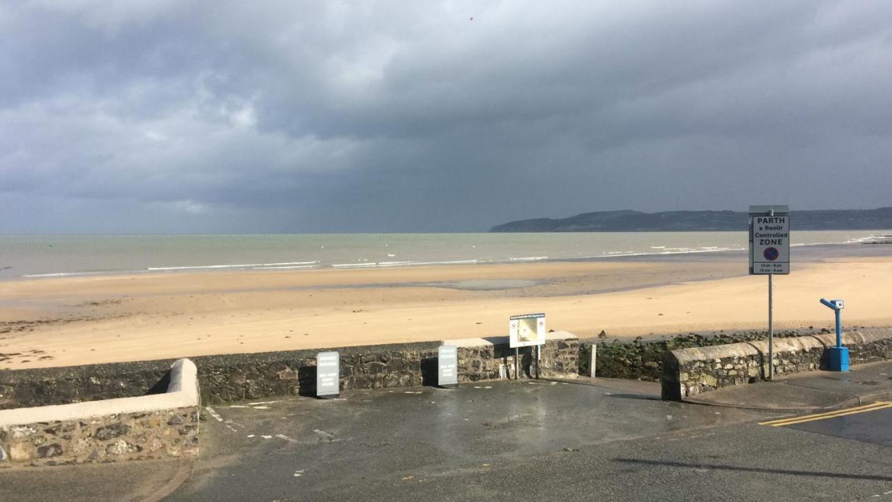 Sea View Guest House Benllech Eksteriør billede